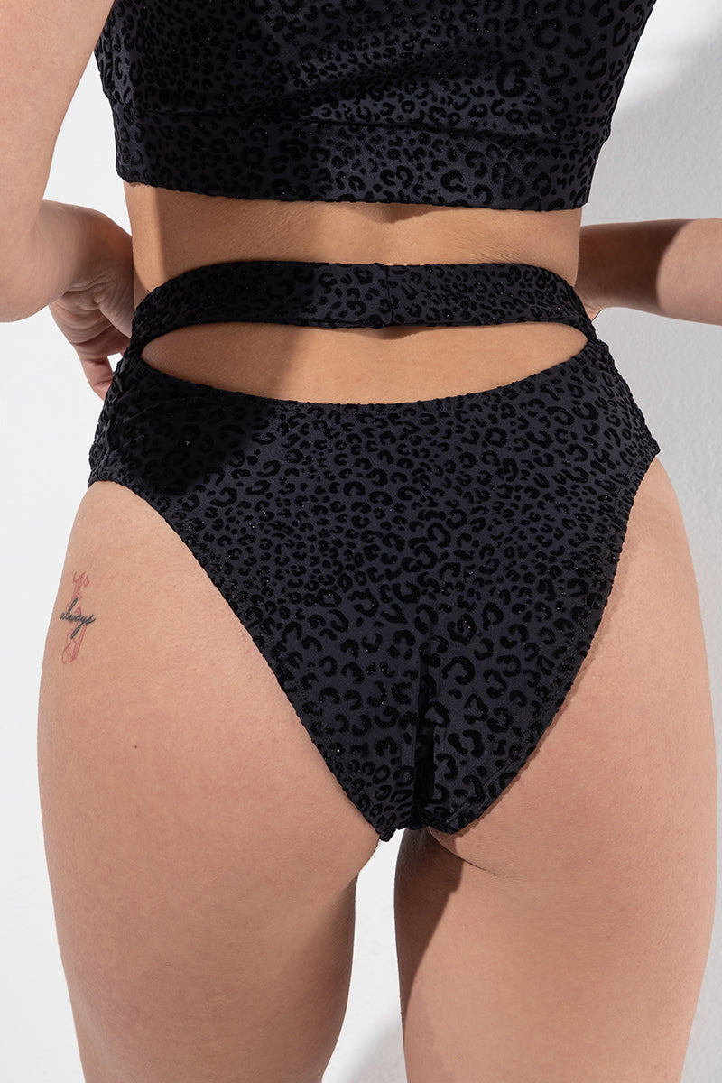 RAD BAHARI LEOPARD SHORTS – SCHWARZER GLITZER